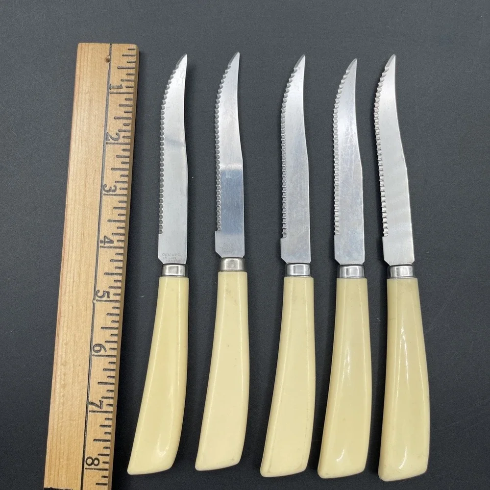 Quikut Stainless Serrated Steak Knives Ivory Handles Lot 5 USA Vintage